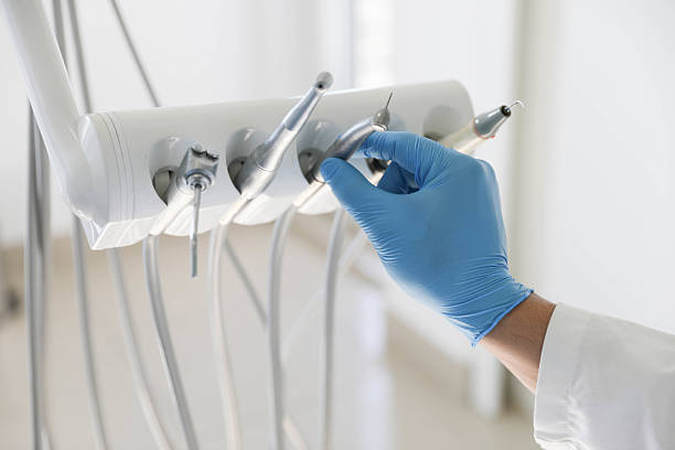 Professional Emergency Dentist technician working in Memphis, TN